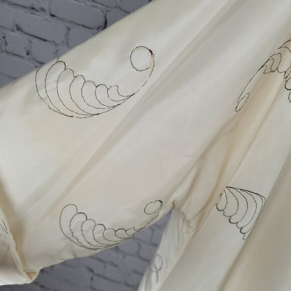 VTG Paulette Ivory Satin 1940 Parisan Gold Button Embroidered House Coat Size 14 - Picture 6 of 16